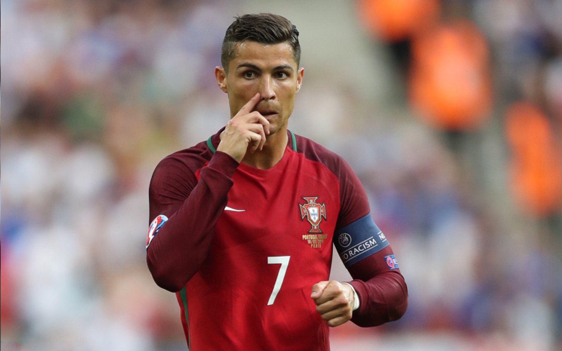 湖人队追逐季后赛梦，拼劲十足，湖人主场时隔8年再迎季后赛